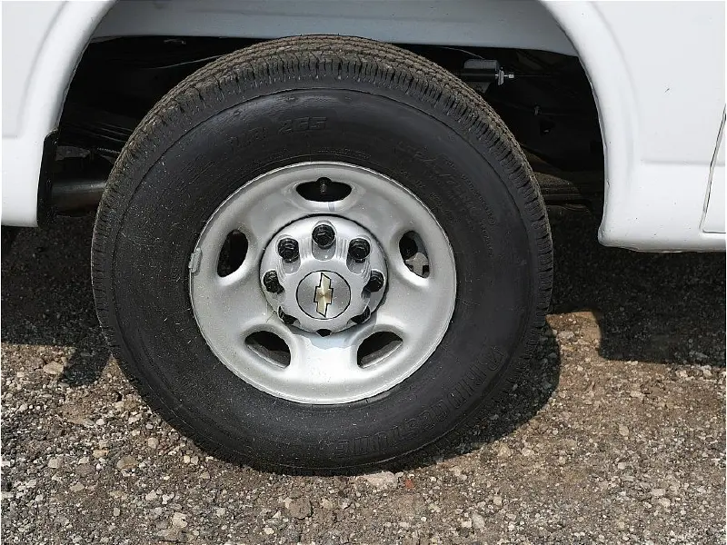 2025 CHEVROLET Express 2500
