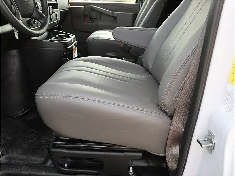 2025 CHEVROLET Express 2500
