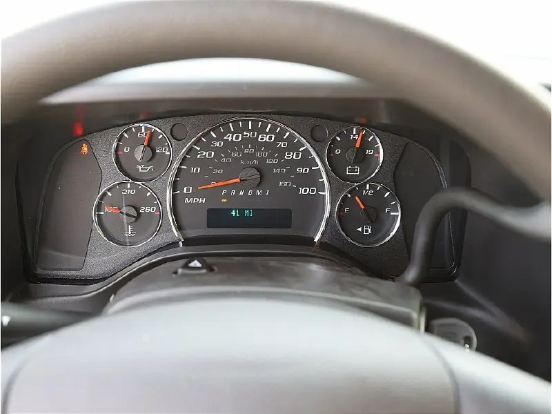 2025 CHEVROLET Express 2500