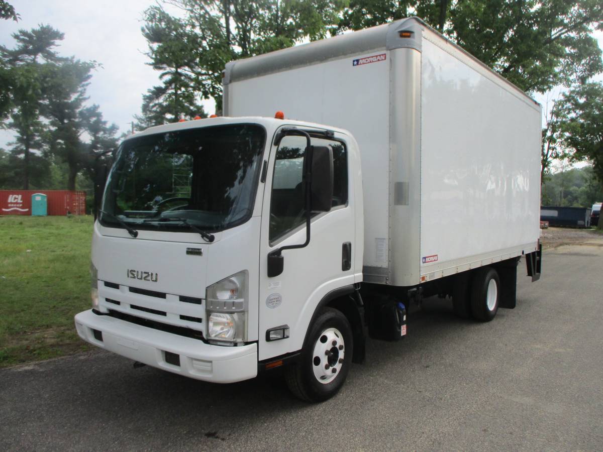 2015 ISUZU NPR in Blackwood, NJ