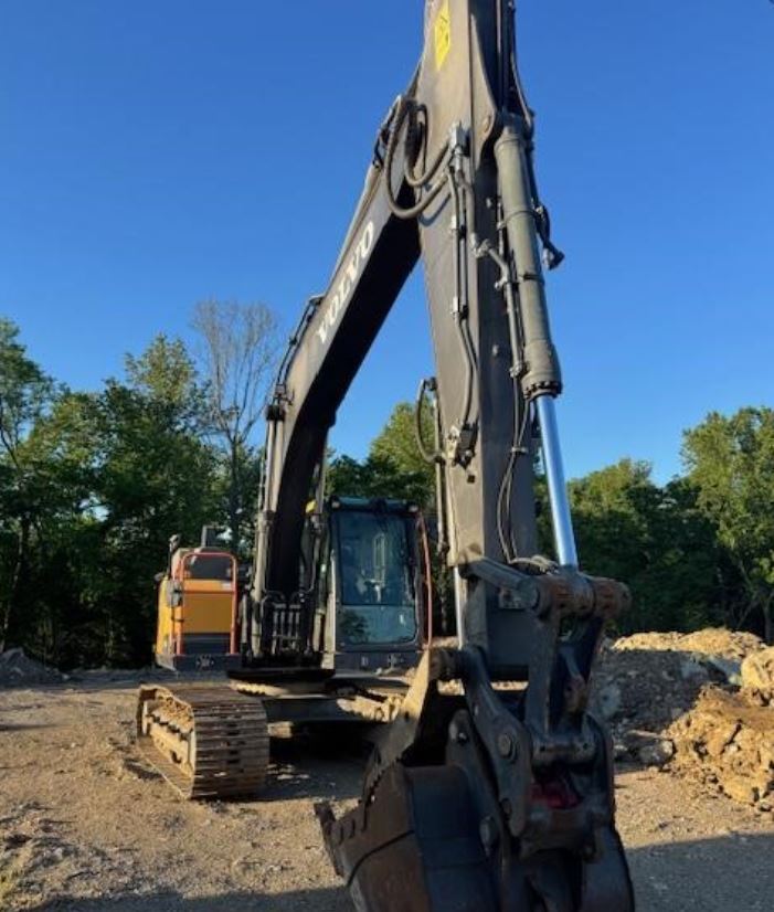 2019 VOLVO EC160EL in Winchester, KY