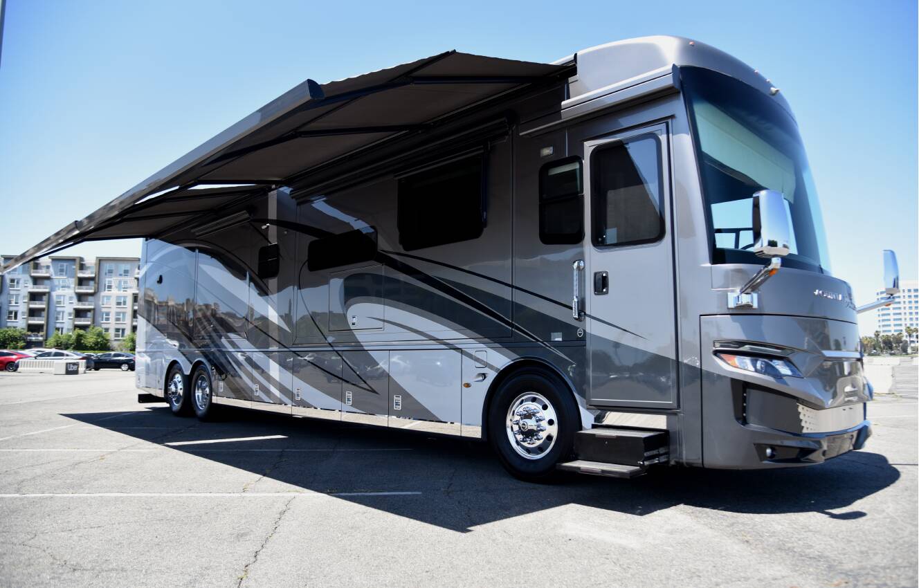 A photo of this 2020 Newmar MOUNTAIN AIRE 4543