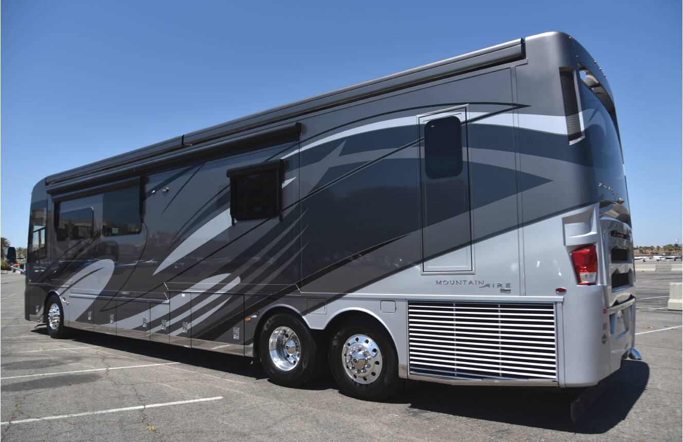 A photo of this 2020 Newmar MOUNTAIN AIRE 4543