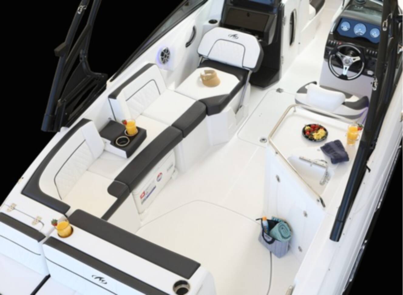 A photo of this 2026 Monterey M Series (Outboard) M-65