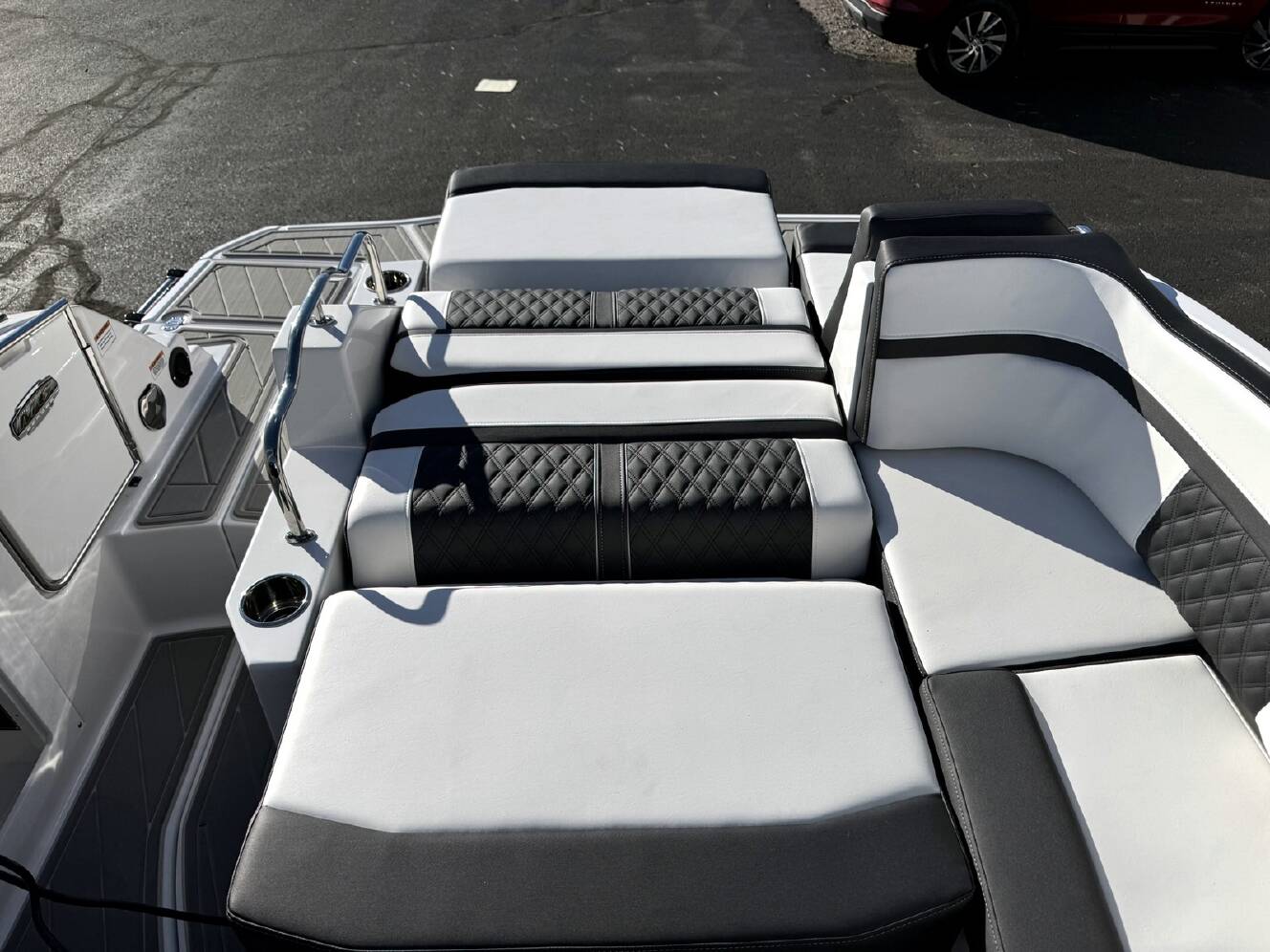 A photo of this 2026 Monterey M6 SERIES