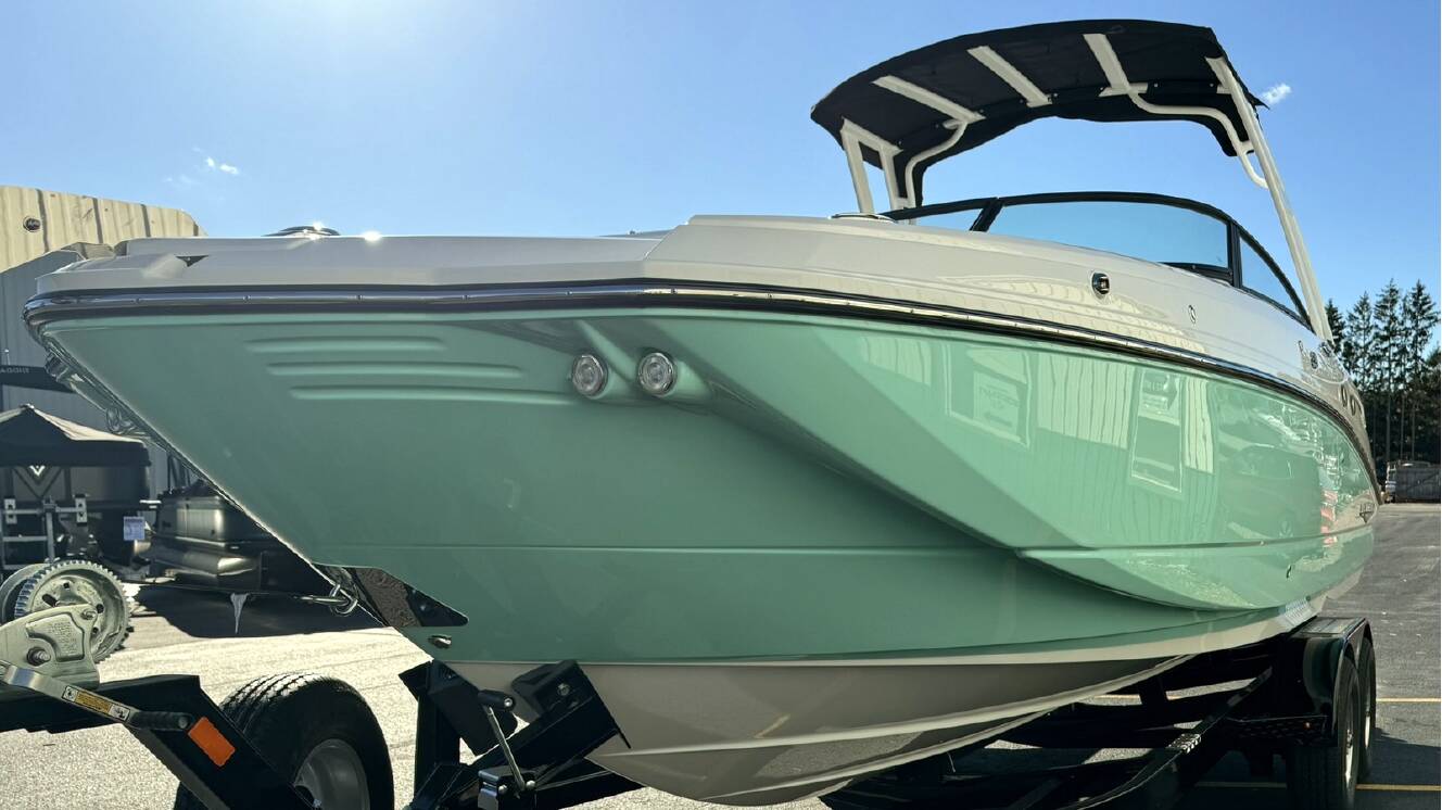A photo of this 2026 Monterey M6 SERIES