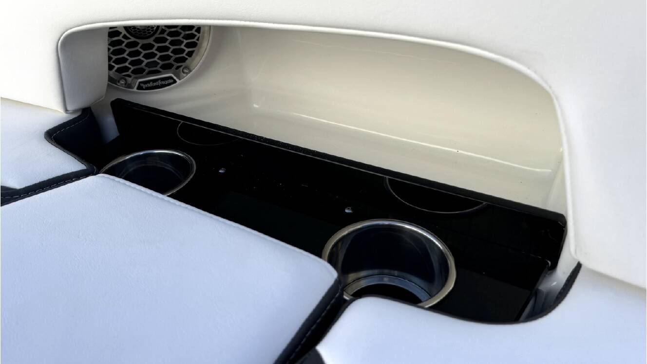 A photo of this 2026 Monterey M6 SERIES