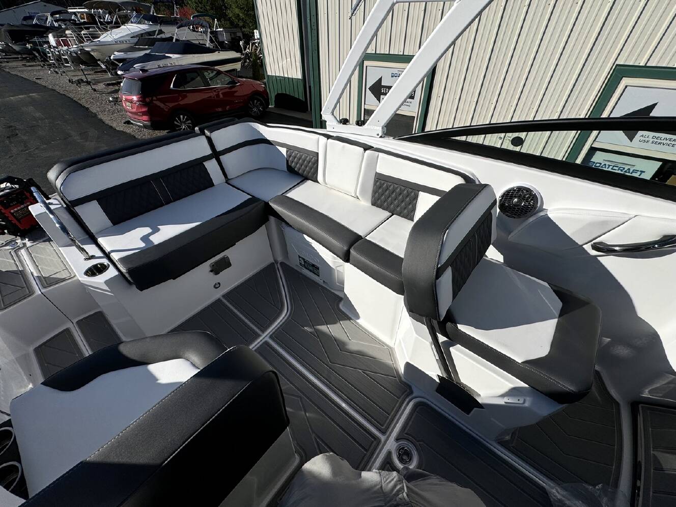 A photo of this 2026 Monterey M6 SERIES