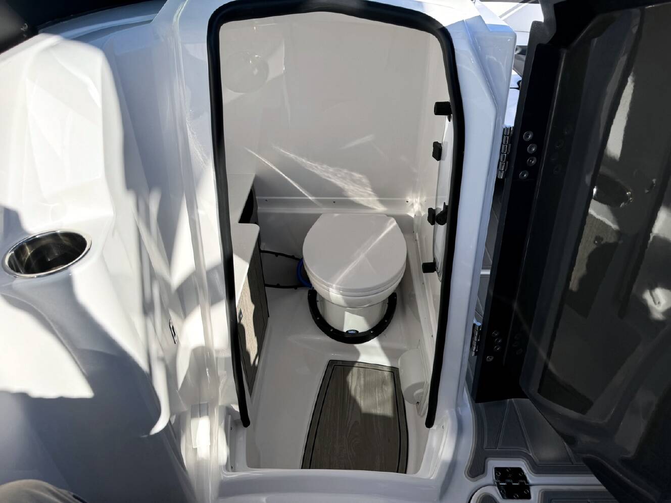 A photo of this 2026 Monterey M6 SERIES
