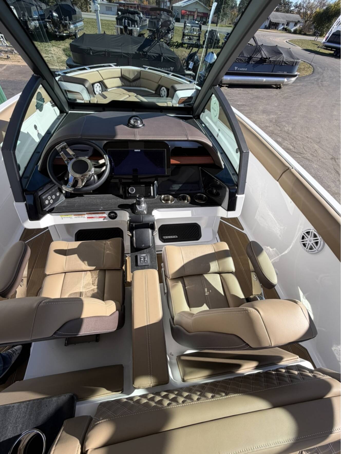 A photo of this 2026 Monterey ELITE 30 OB BOWRIDER