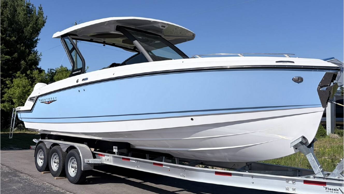 A photo of this 2026 Monterey ELITE 30 OB BOWRIDER