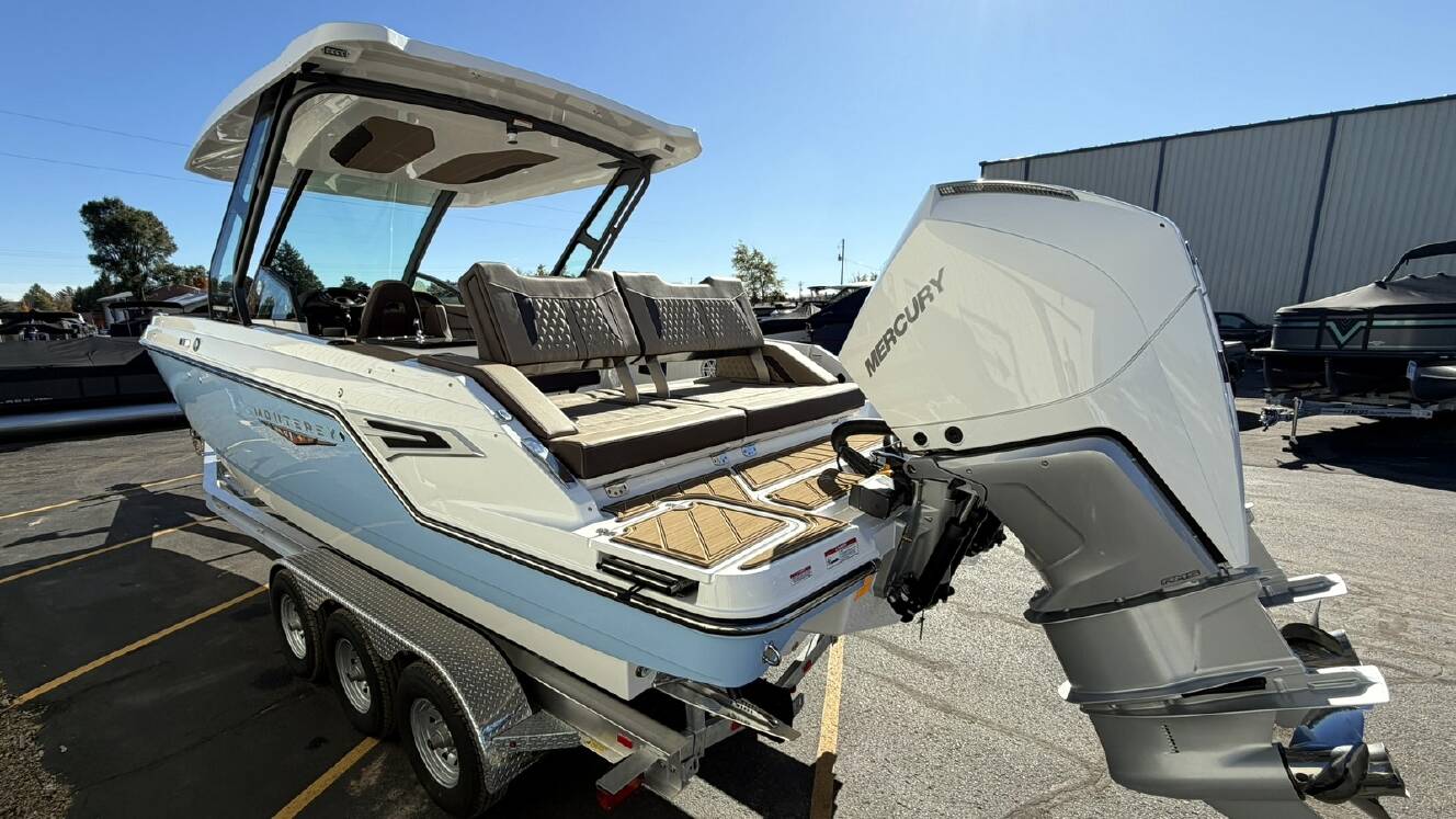 A photo of this 2026 Monterey ELITE 30 OB BOWRIDER