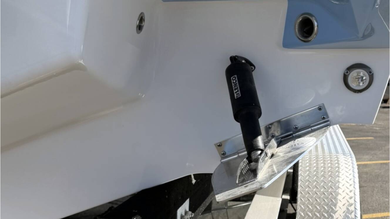 A photo of this 2026 Monterey ELITE 30 OB BOWRIDER
