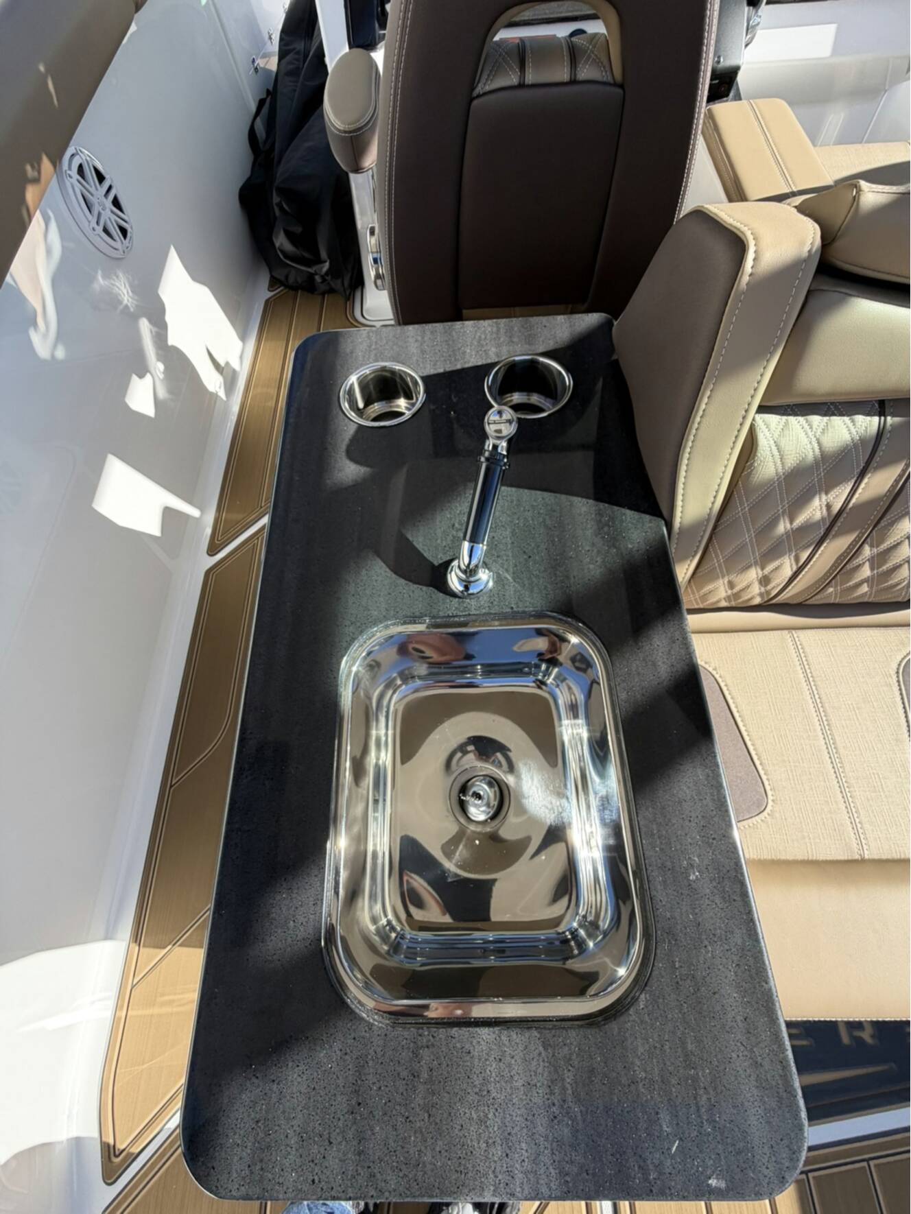 A photo of this 2026 Monterey ELITE 30 OB BOWRIDER