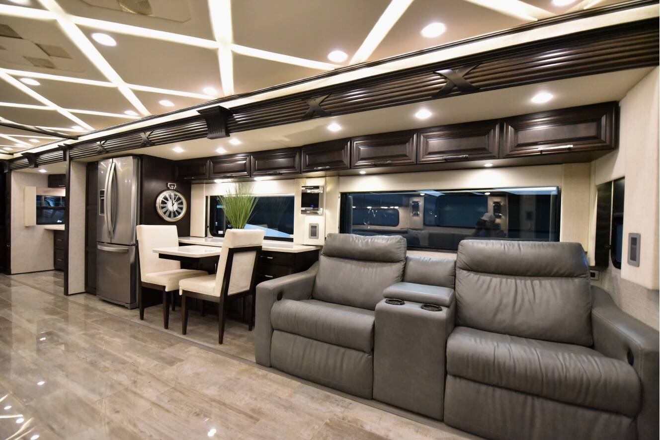 A photo of this 2020 Newmar MOUNTAIN AIRE 4543