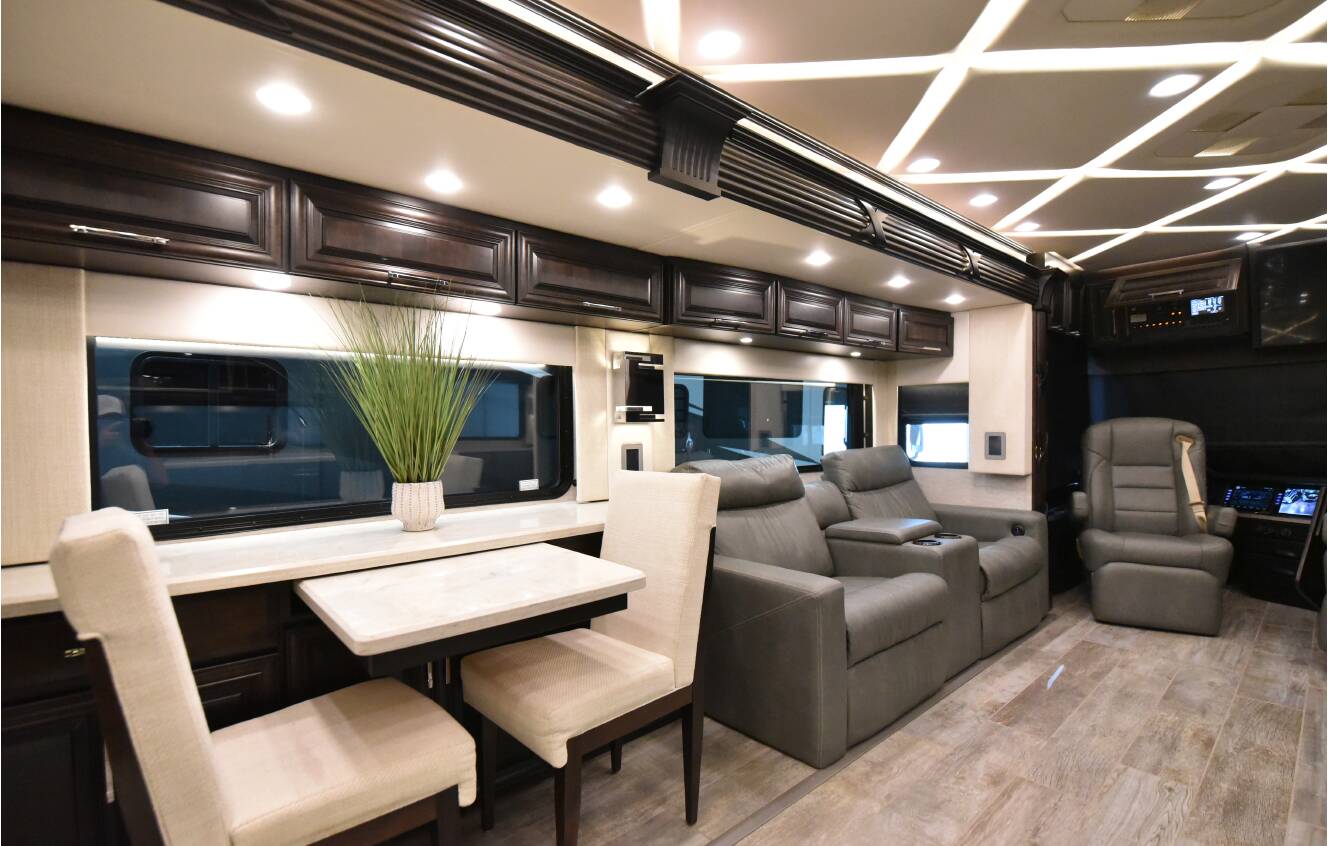 A photo of this 2020 Newmar MOUNTAIN AIRE 4543