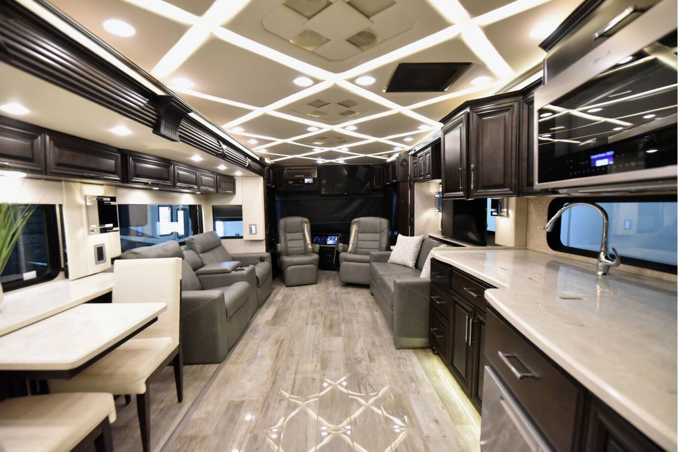 A photo of this 2020 Newmar MOUNTAIN AIRE 4543