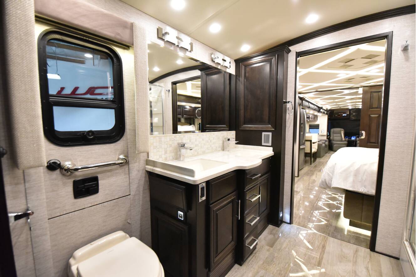 A photo of this 2020 Newmar MOUNTAIN AIRE 4543
