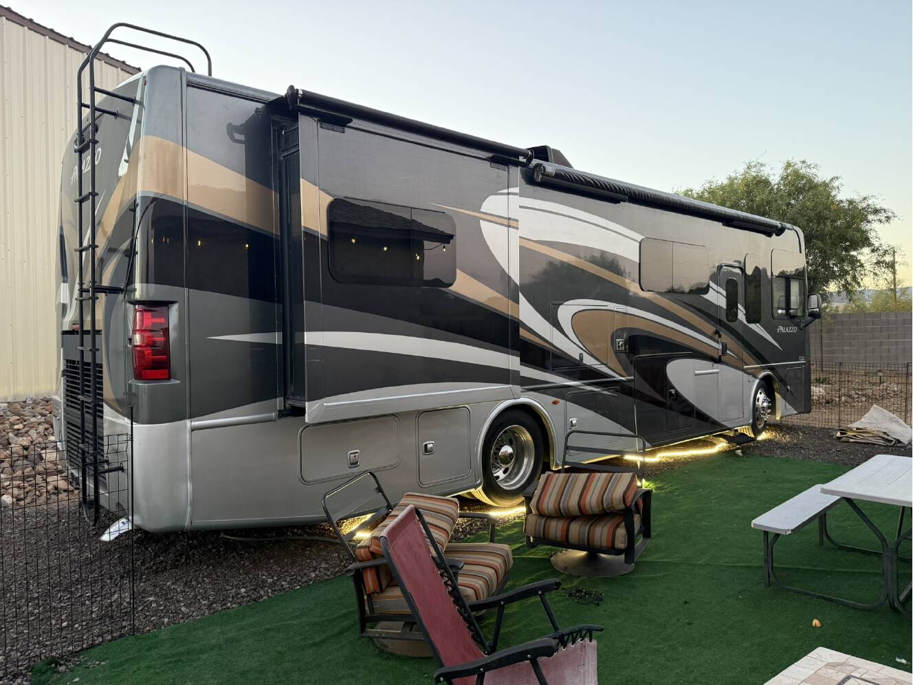 A photo of this 2018 Thor Motor Coach PALAZZO 33 2