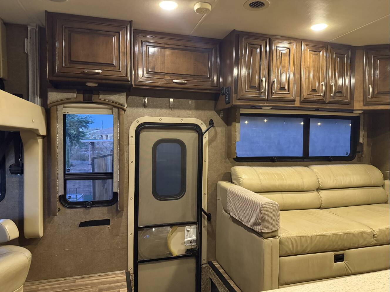 A photo of this 2018 Thor Motor Coach PALAZZO 33 2