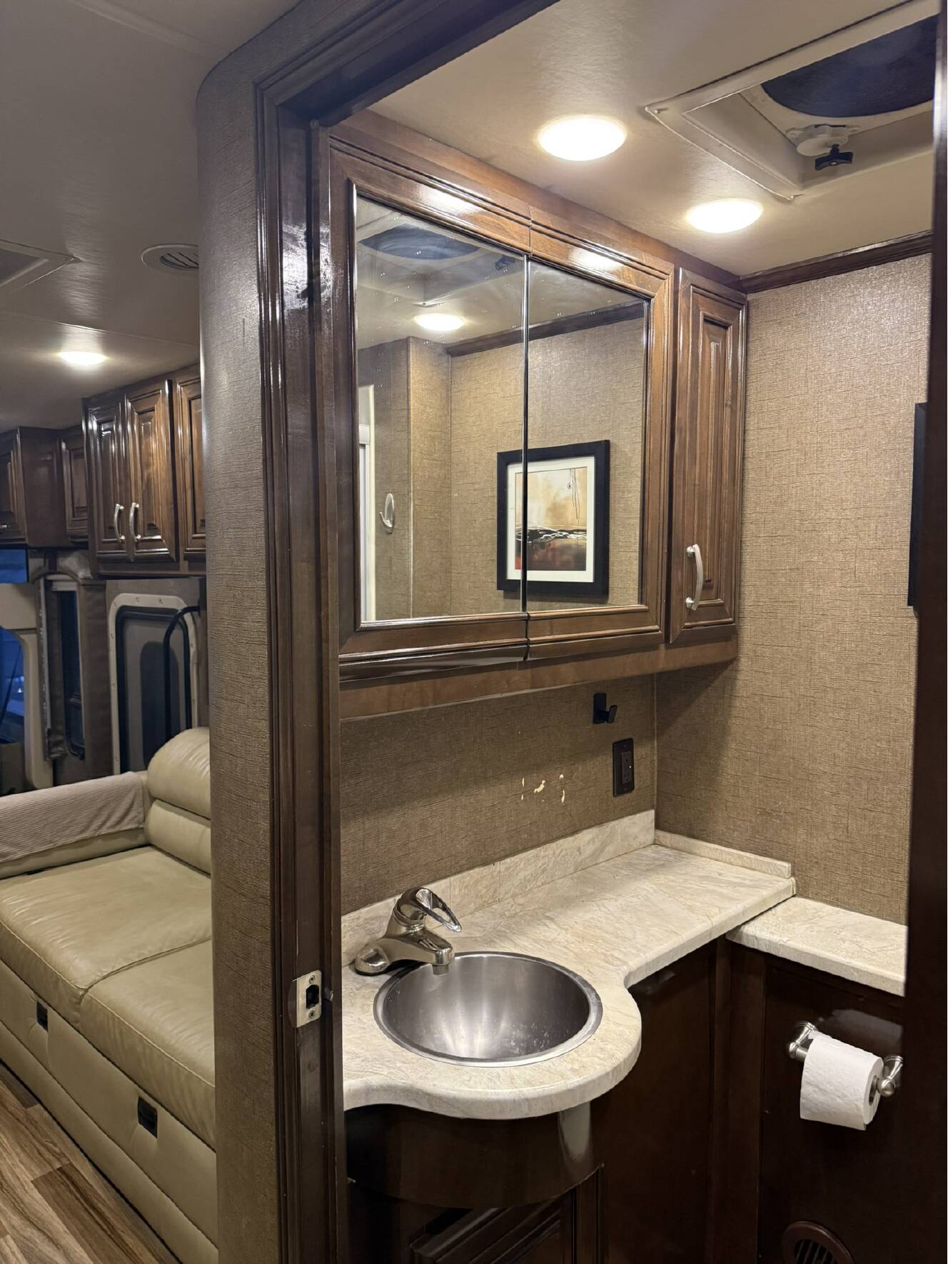A photo of this 2018 Thor Motor Coach PALAZZO 33 2