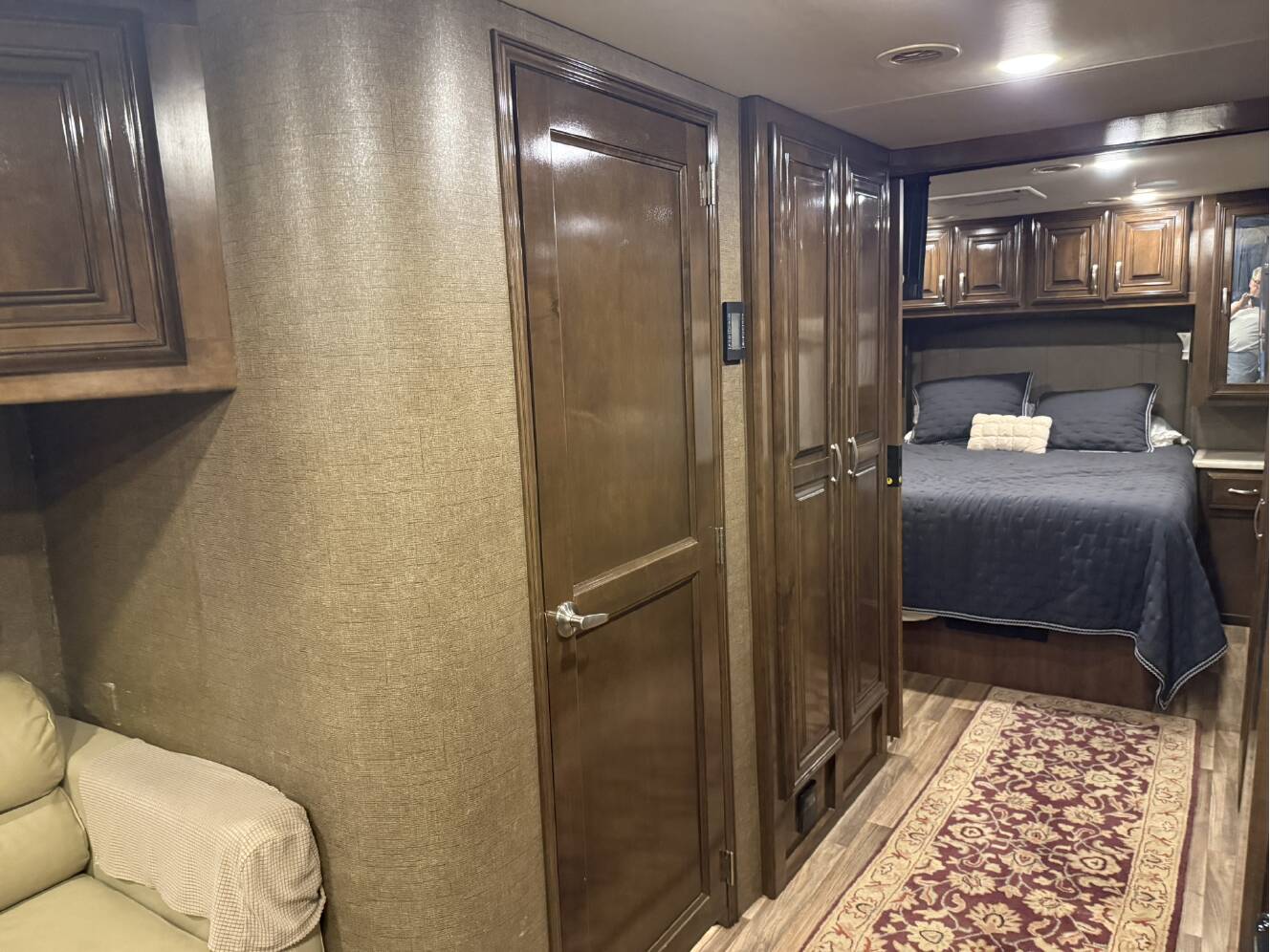A photo of this 2018 Thor Motor Coach PALAZZO 33 2