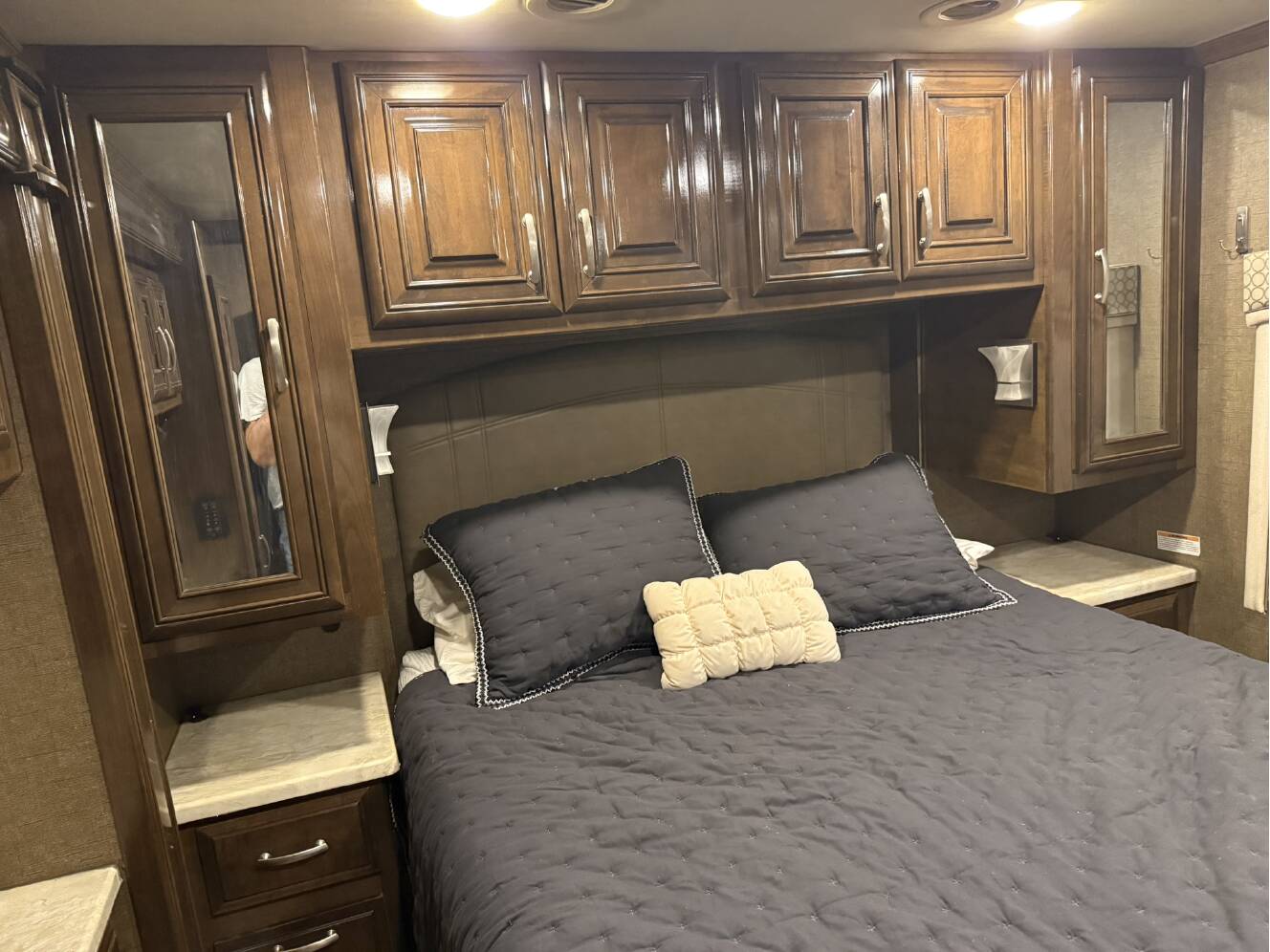 A photo of this 2018 Thor Motor Coach PALAZZO 33 2