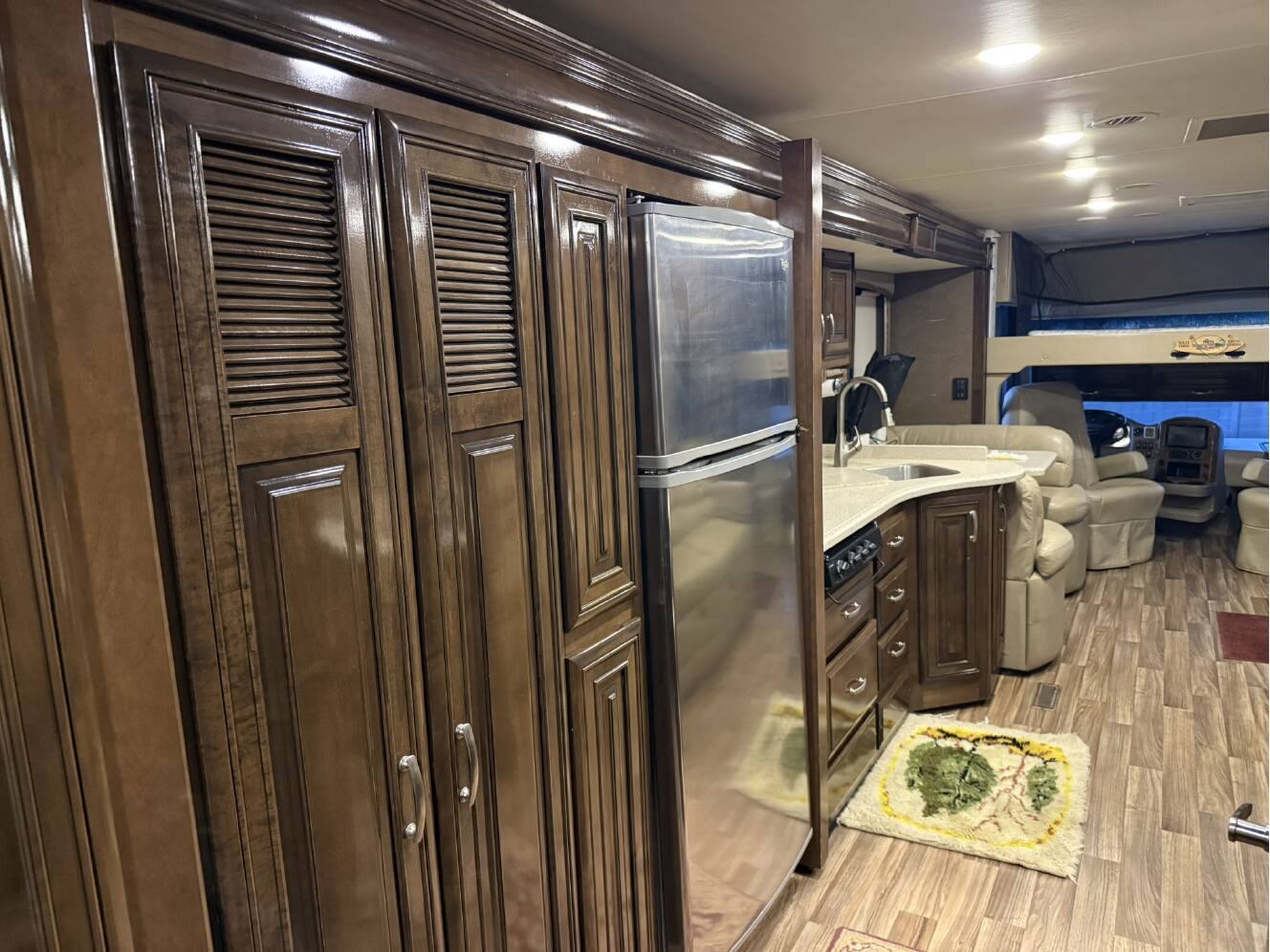 A photo of this 2018 Thor Motor Coach PALAZZO 33 2