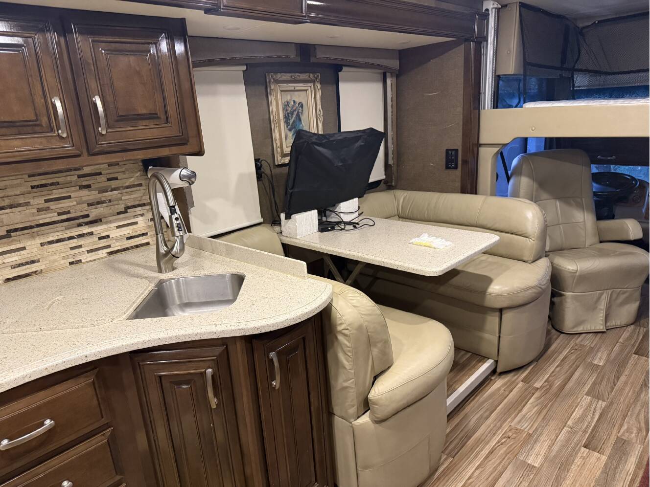 A photo of this 2018 Thor Motor Coach PALAZZO 33 2