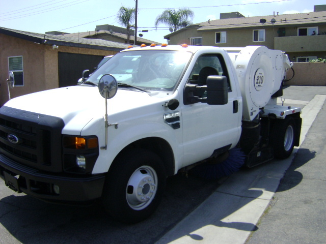 2008 FORD F350 in Corona, CA