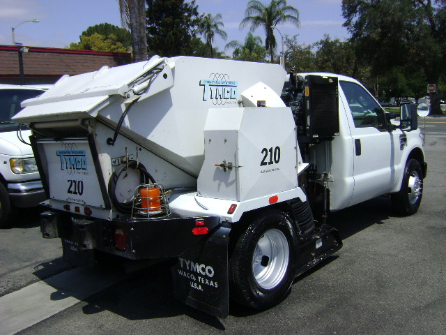 2008 FORD F350 in Corona, CA