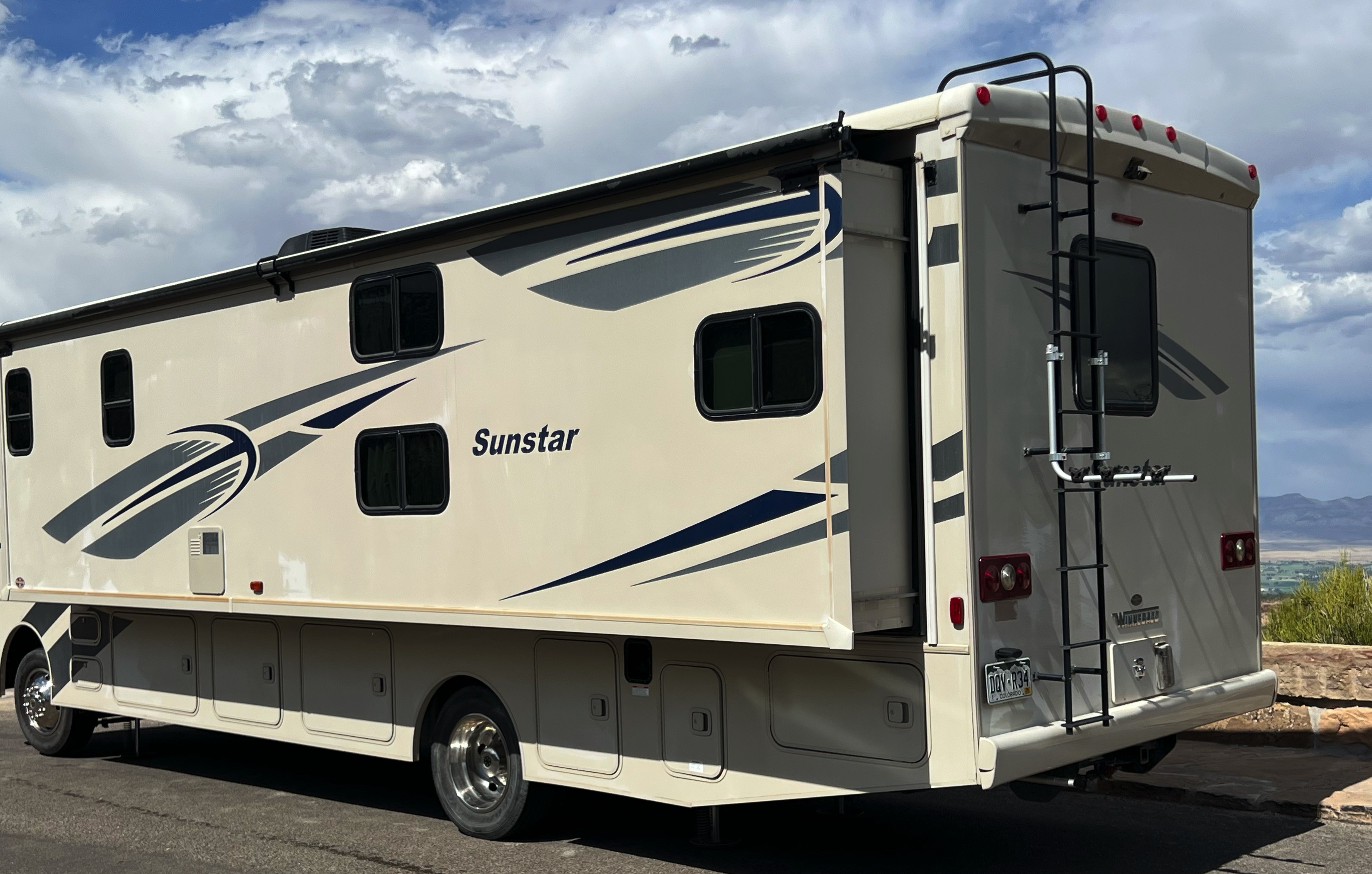 2017 Winnebago SUNSTAR 37G in grand junction CO