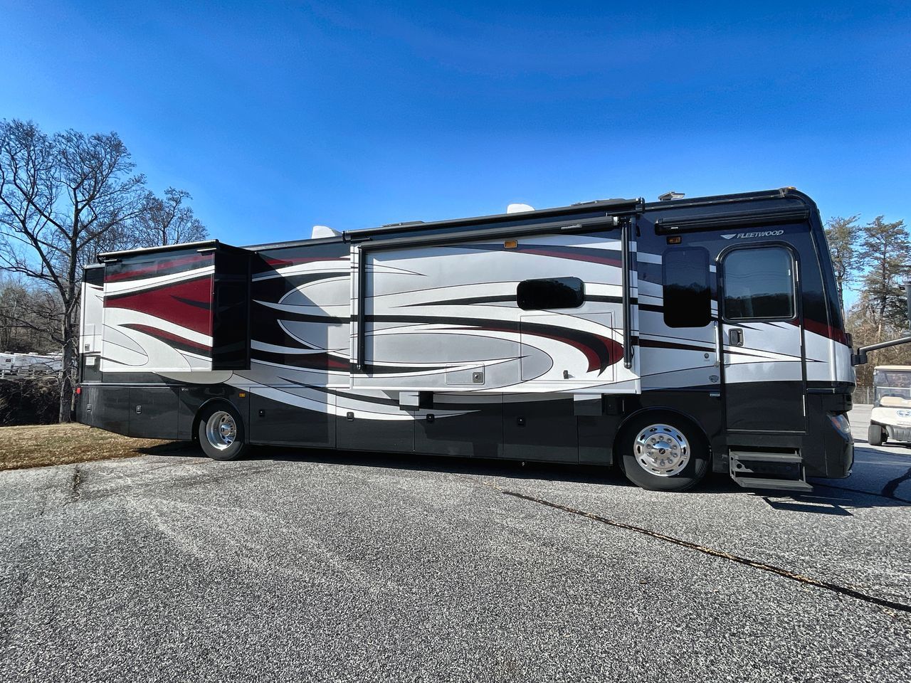 2017 Fleetwood Pace Arrow LXE 38K in claremont NC