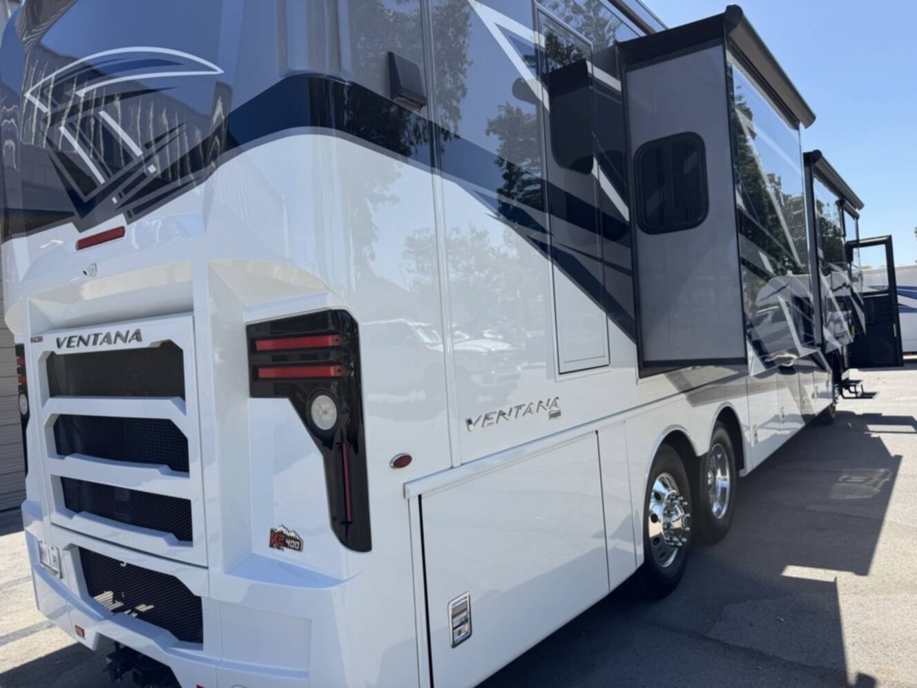 A photo of this 2022 Newmar VENTANA 4037