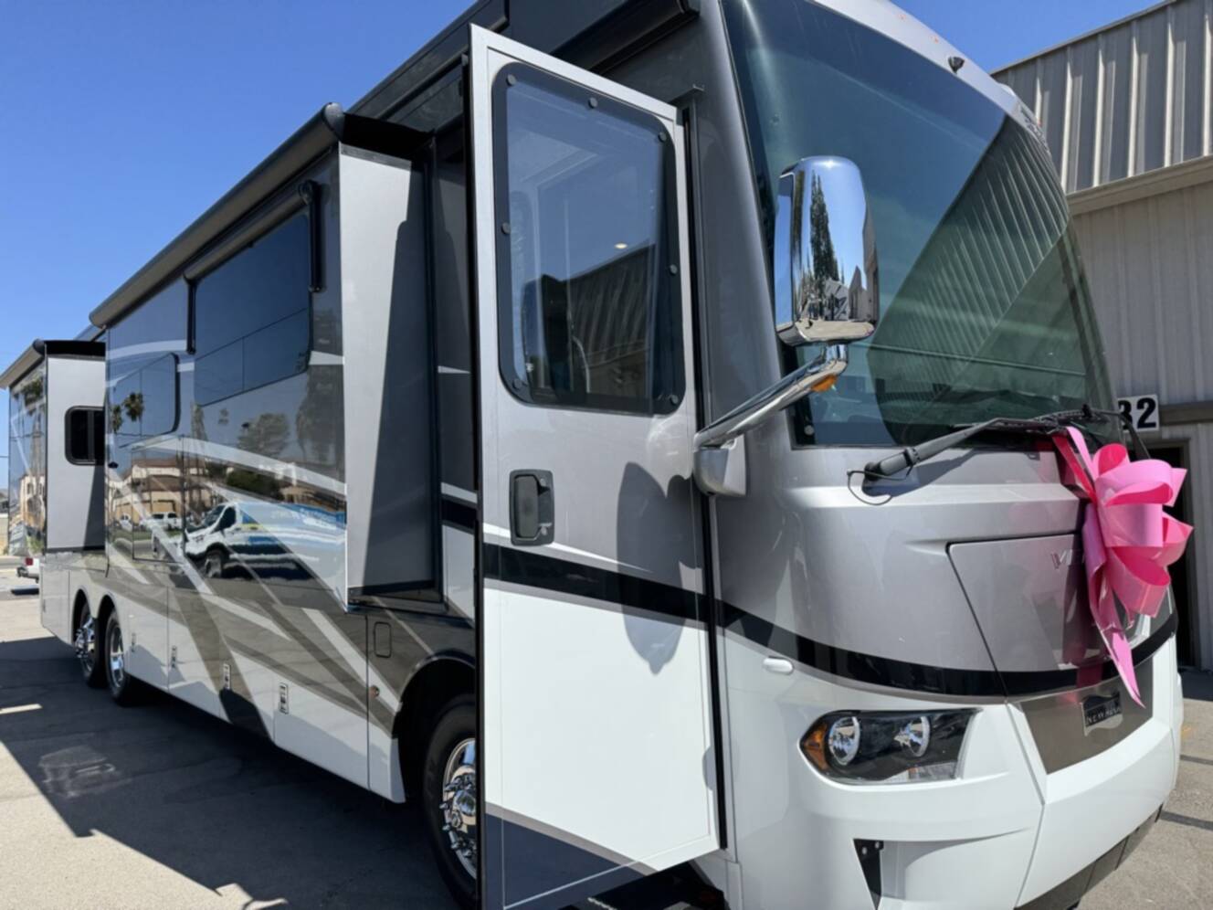A photo of this 2022 Newmar VENTANA 4037