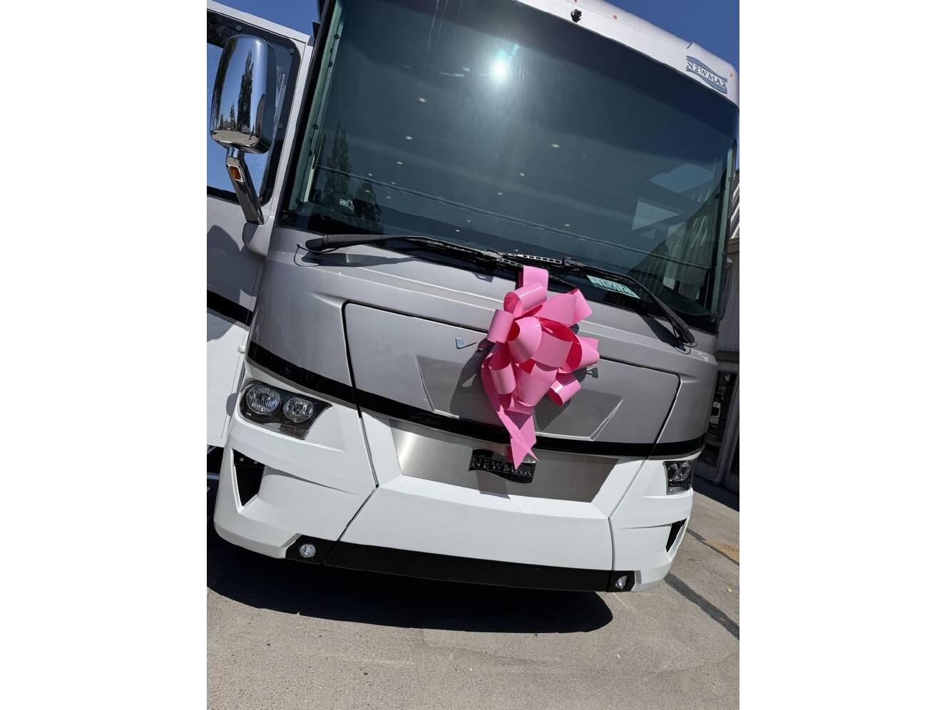 A photo of this 2022 Newmar VENTANA 4037