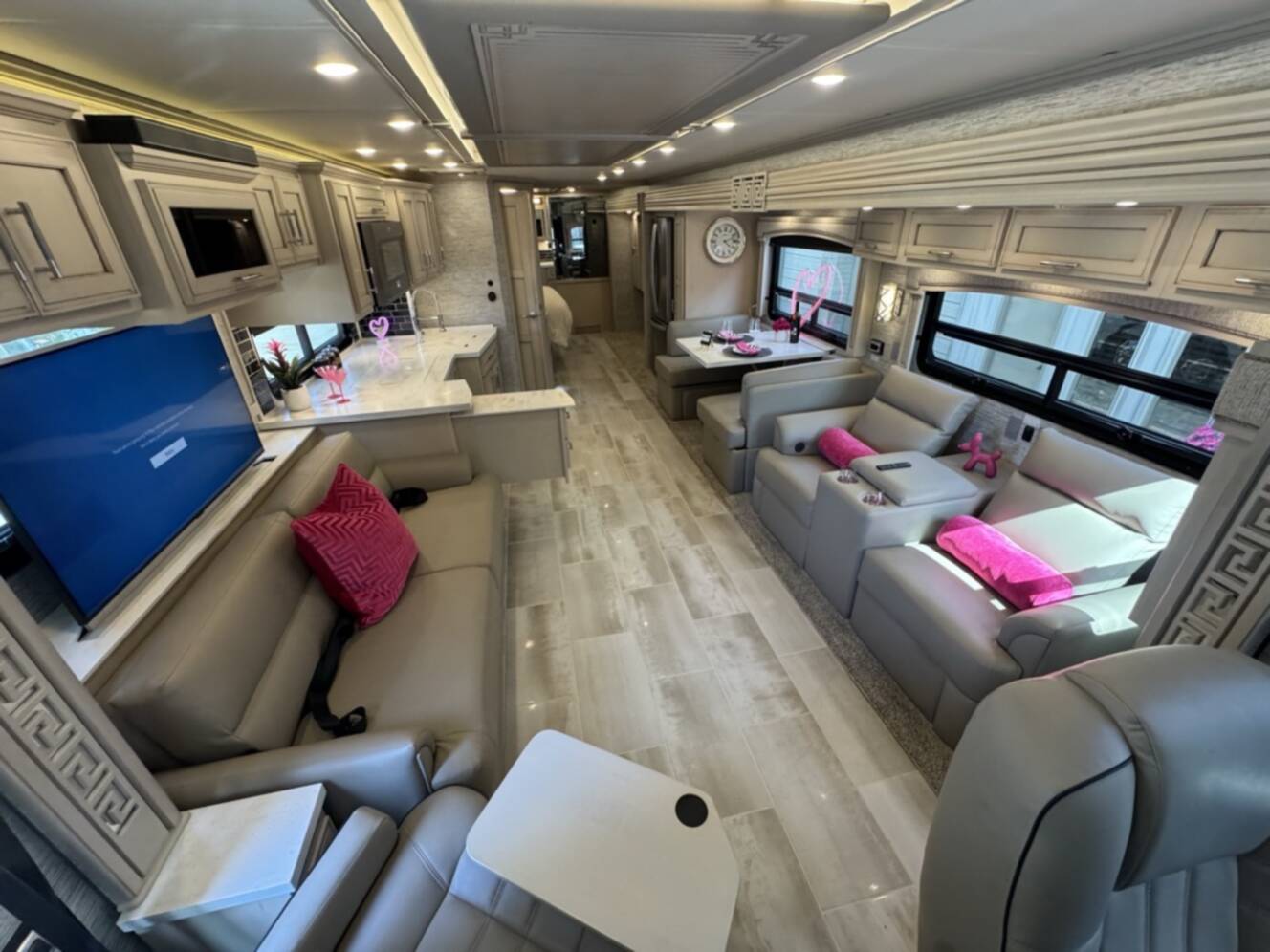 A photo of this 2022 Newmar VENTANA 4037