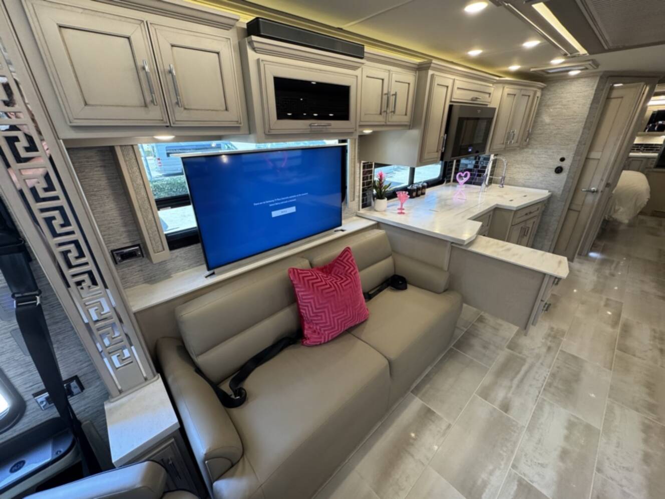 A photo of this 2022 Newmar VENTANA 4037