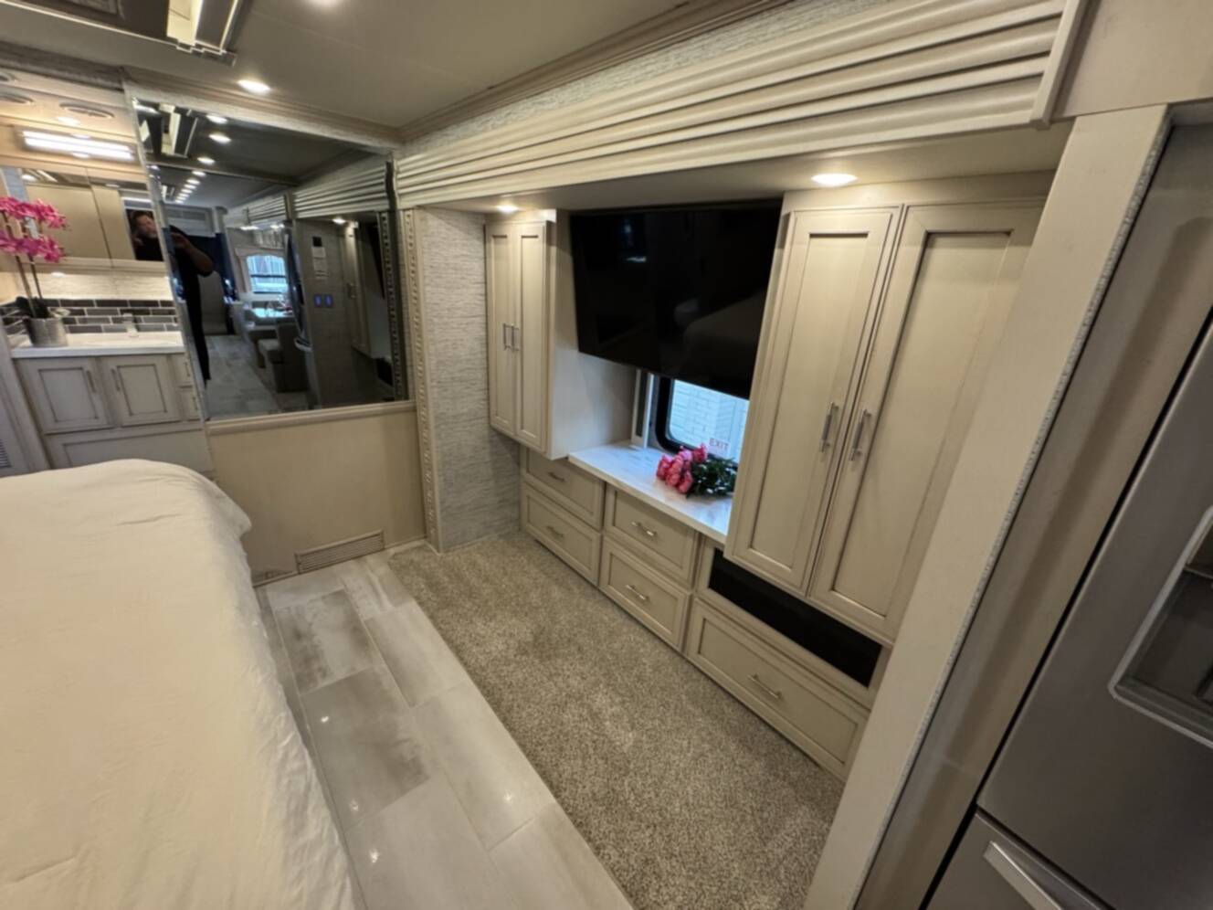 A photo of this 2022 Newmar VENTANA 4037