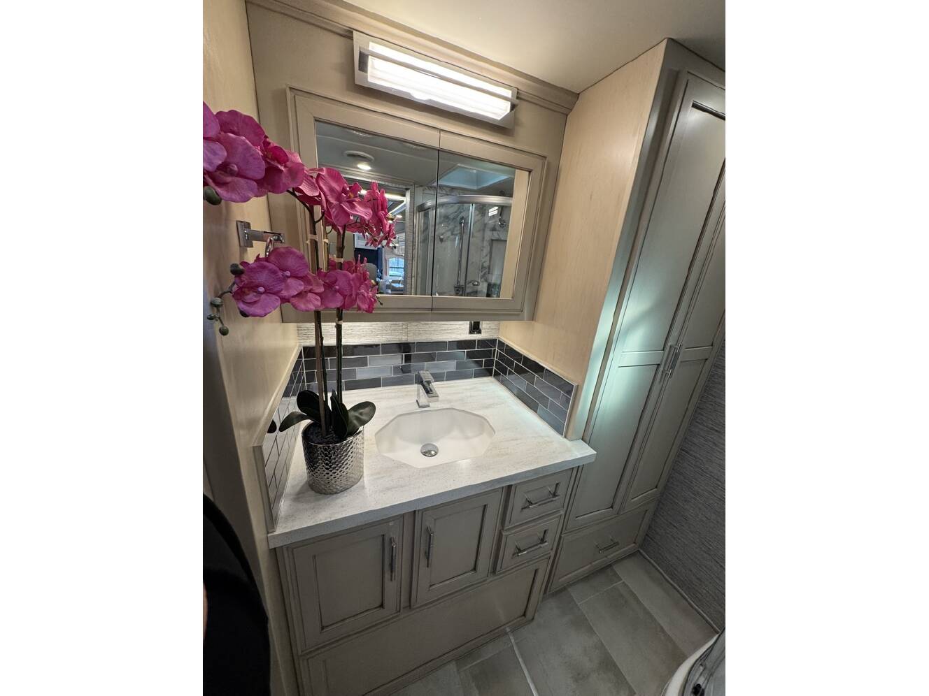 A photo of this 2022 Newmar VENTANA 4037