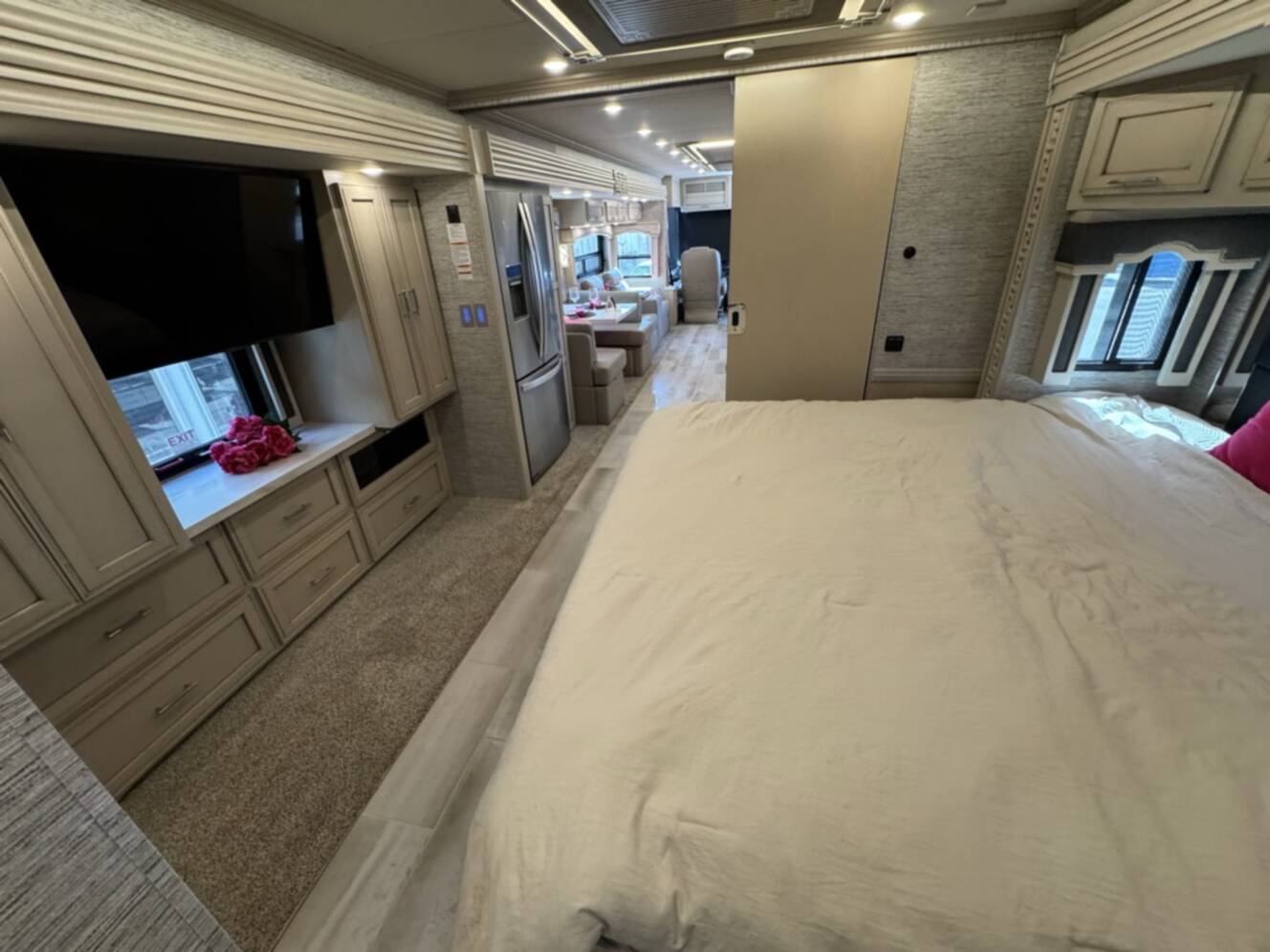 A photo of this 2022 Newmar VENTANA 4037