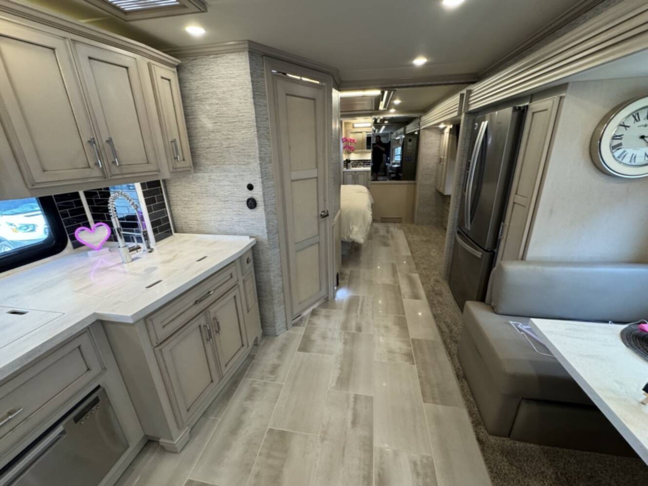 A photo of this 2022 Newmar VENTANA 4037