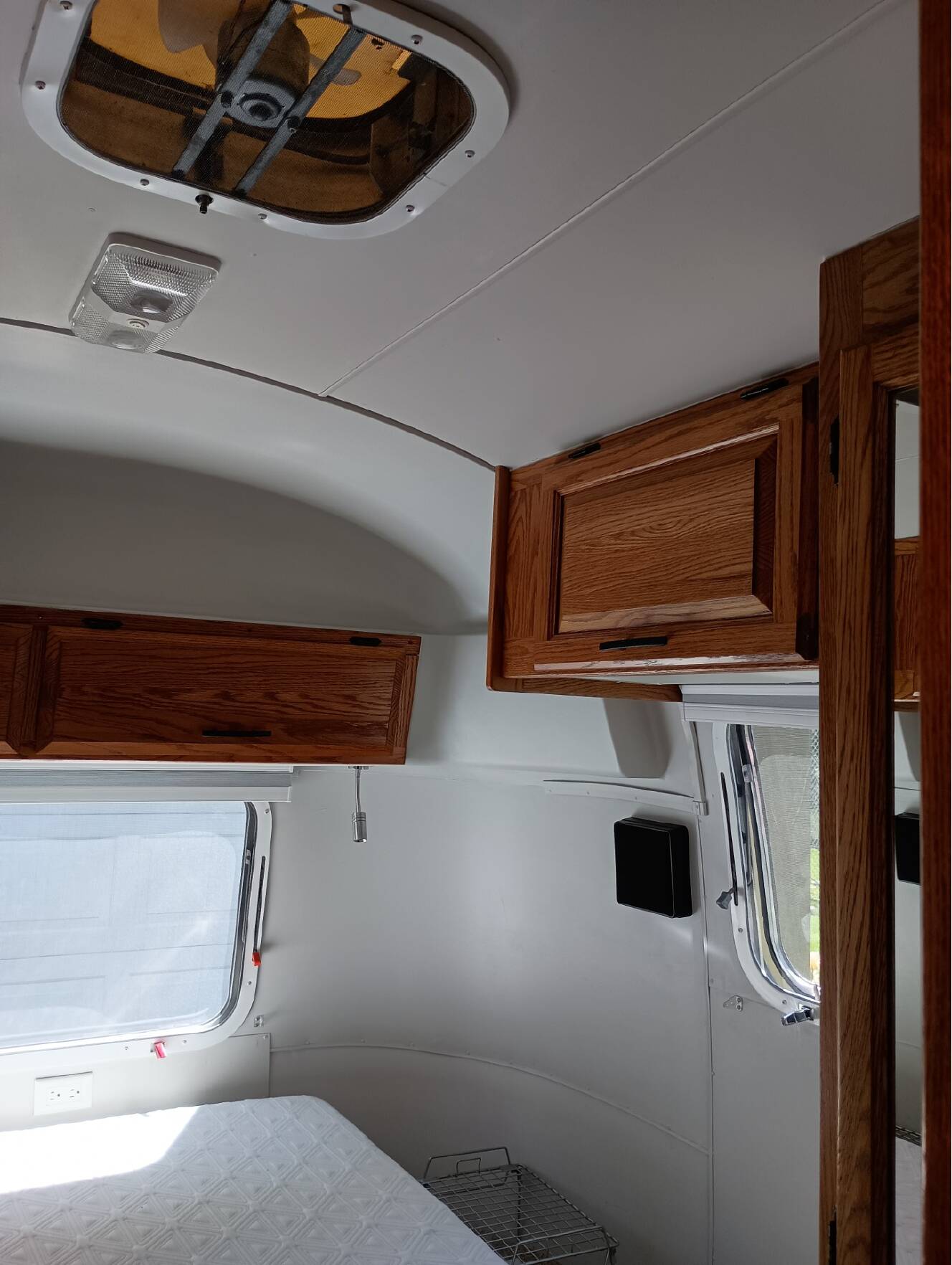 A photo of this 1992 Airstream EXCELLA 25