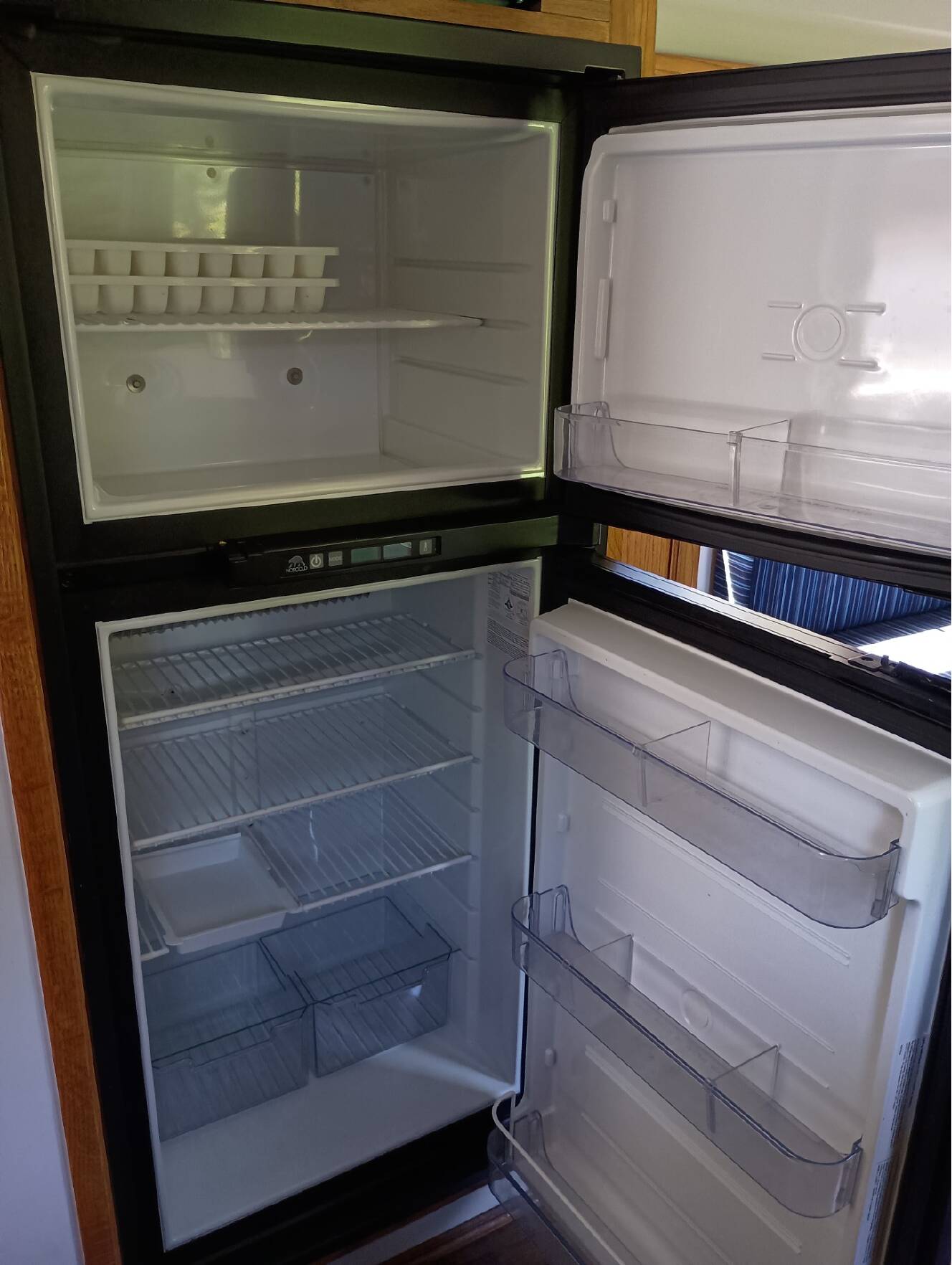 A photo of this 1992 Airstream EXCELLA 25