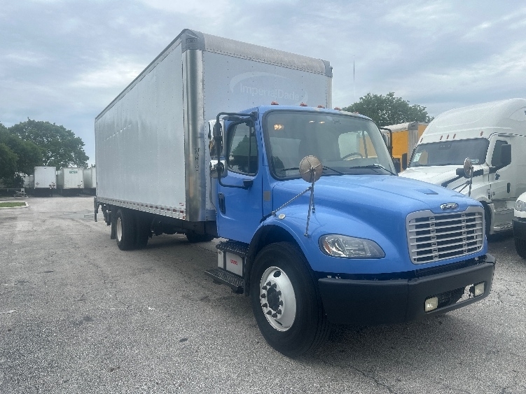 2019 FREIGHTLINER BUSINESS CLASS M2 106 in Medley, FL