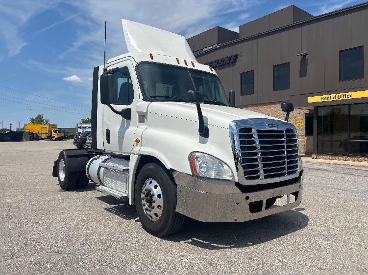 2020 FREIGHTLINER CASCADIA 125 in Kentwood, MI