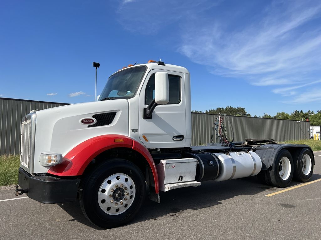 2016 PETERBILT 567 TRACTOR in Rice, MN