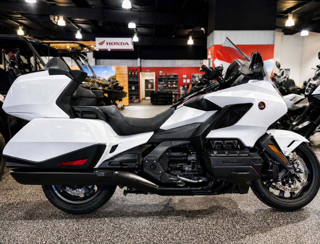 2024 Honda® Gold Wing Tour Airbag Automatic DCT 1800 TOUR AUTOMATIC DCT in Covington, LA