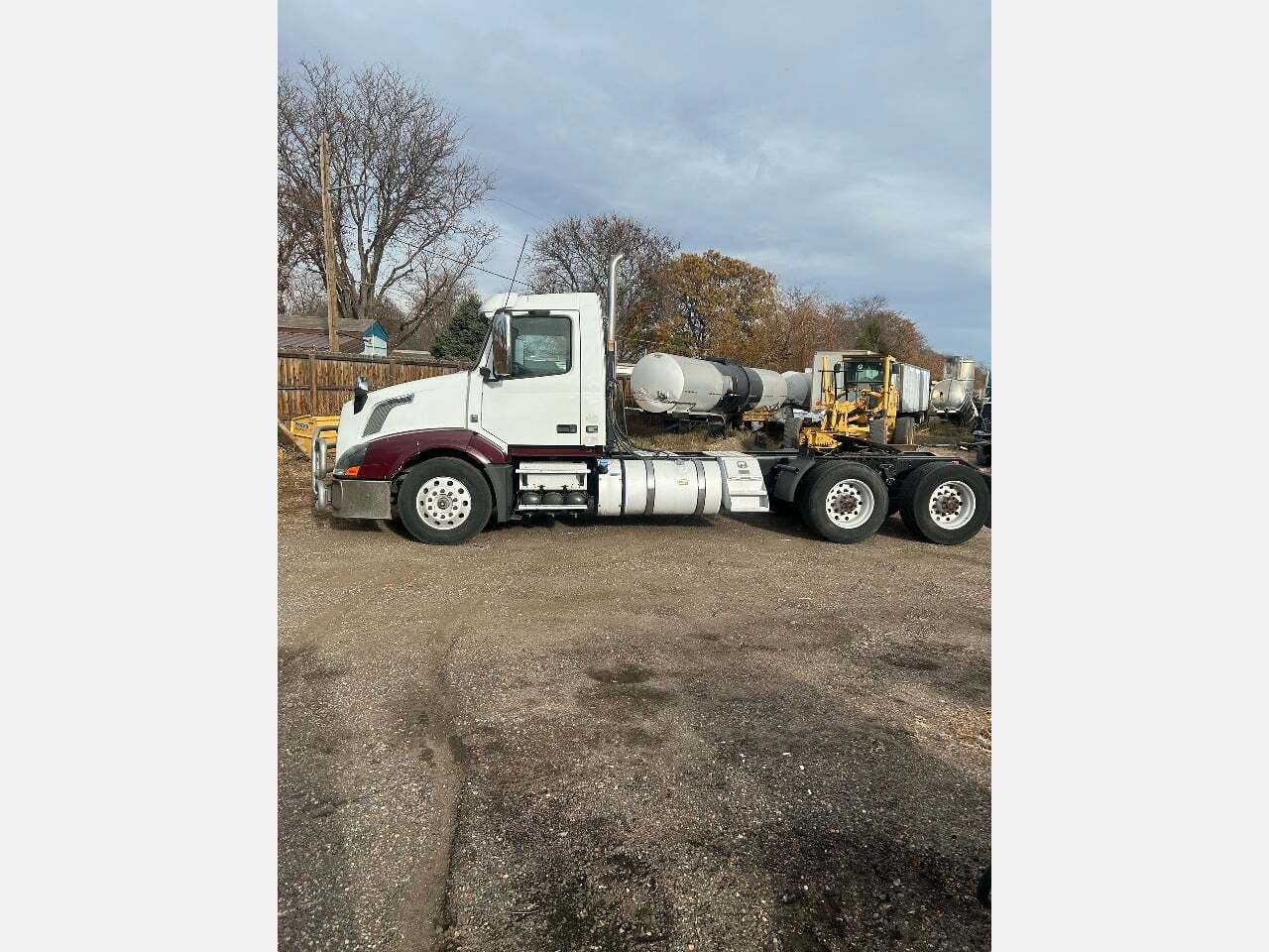 2016 VOLVO VNL in Denver, CO