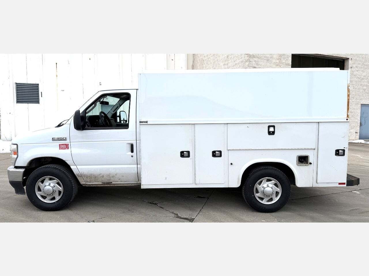 2022 FORD E350 Knapheide in Detroit, MI